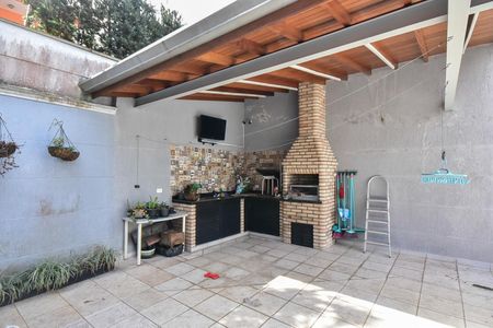 Casa de condomínio à venda com 250m², 3 quartos e 4 vagasChurrasqueira