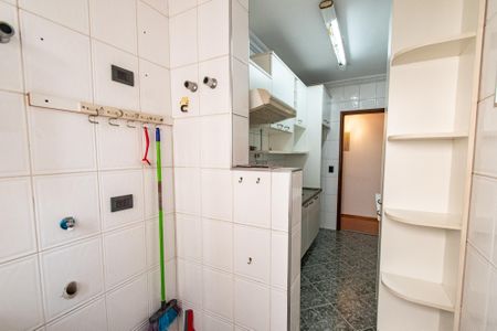 Apartamento à venda com 63m², 2 quartos e 2 vagasÁrea de serviço