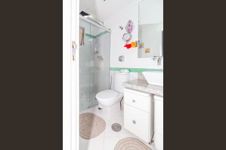 Apartamento à venda com 58m², 2 quartos e 1 vaga Apartamento à venda com 58m², 2 quartos e 1 vagaBanheiro