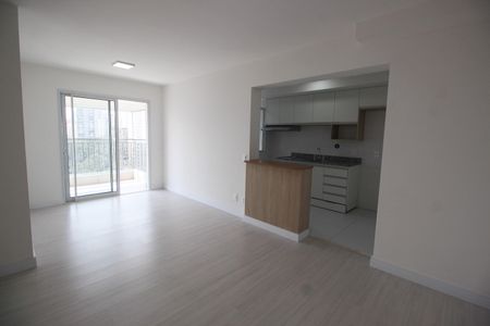 Sala de apartamento para alugar com 2 quartos, 73m² em Vila Suzana, São Paulo