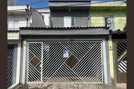 Casa para alugar com 113m², 2 quartos e sem vaga Casa para alugar com 113m², 2 quartos e sem vagaFachada