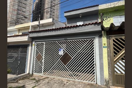 Casa para alugar com 113m², 2 quartos e sem vaga Casa para alugar com 113m², 2 quartos e sem vagaFachada
