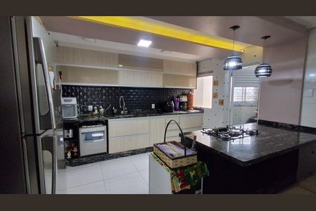 Apartamento à venda com 146m², 3 quartos e 2 vagas Apartamento à venda com 146m², 3 quartos e 2 vagasCozinha