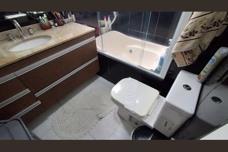 Apartamento à venda com 146m², 3 quartos e 2 vagas Apartamento à venda com 146m², 3 quartos e 2 vagasBanheiro Suíte 3