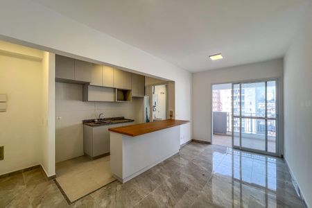 Apartamento à venda com 68m², 2 quartos e 2 vagasSala