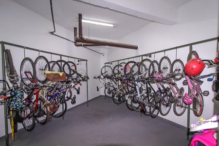 Apartamento para alugar com 52m², 2 quartos e 1 vaga Apartamento para alugar com 52m², 2 quartos e 1 vagaÁrea comum - Bicicletário