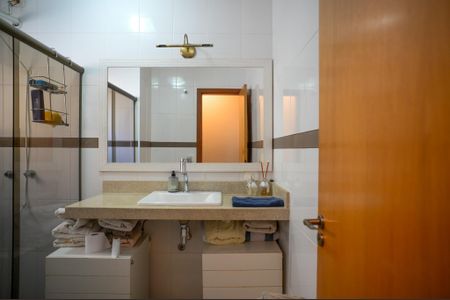 Casa para alugar com 125m², 3 quartos e 2 vagas Casa para alugar com 125m², 3 quartos e 2 vagasBanheiro