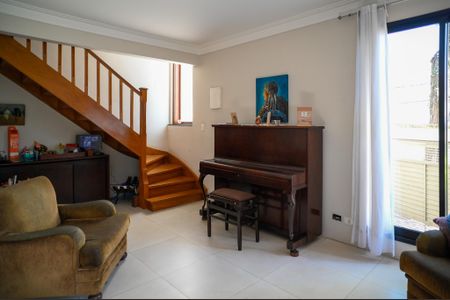 Casa para alugar com 125m², 3 quartos e 2 vagas Casa para alugar com 125m², 3 quartos e 2 vagasSala