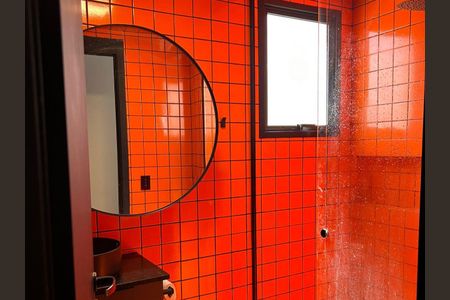 Banheiro  de apartamento à venda com 1 quarto, 53m² em Barra Funda, São Paulo