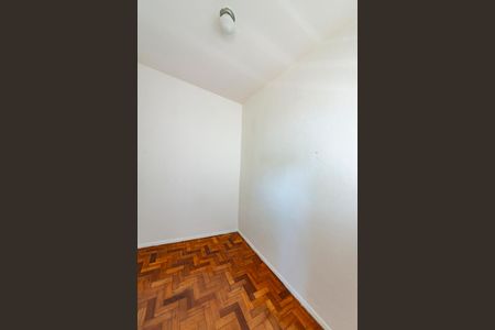 Apartamento à venda com 95m², 3 quartos e sem vaga Apartamento à venda com 95m², 3 quartos e sem vagaQuarto de Serviço