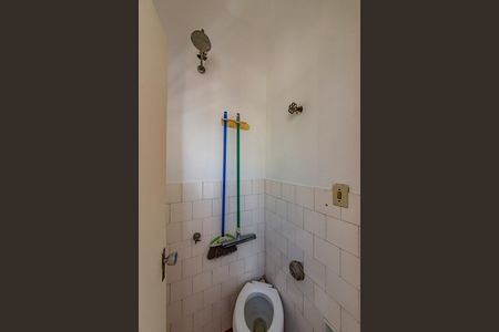 Apartamento à venda com 95m², 3 quartos e sem vaga Apartamento à venda com 95m², 3 quartos e sem vagaBanheiro de serviço