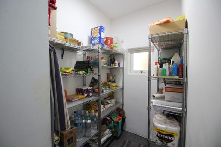 Casa de condomínio para alugar com 600m², 7 quartos e 1 vagaCozinha - Despensa