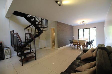 Sala 1 de casa de condomínio para alugar com 7 quartos, 600m² em Freguesia (jacarepaguá), Rio de Janeiro