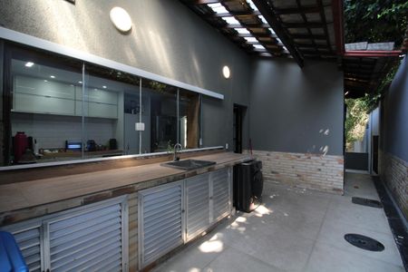 Casa de condomínio para alugar com 600m², 7 quartos e 1 vagaÁrea de Serviço