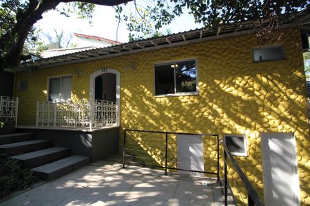 Casa de condomínio para alugar com 600m², 7 quartos e 1 vagaCasa de Hospedes