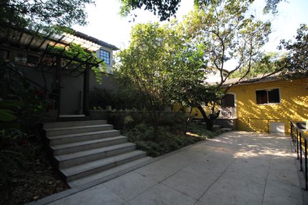 Casa de condomínio para alugar com 600m², 7 quartos e 1 vagaJardim