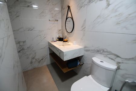 Casa de condomínio para alugar com 600m², 7 quartos e 1 vagaQuarto 5 - Banheiro