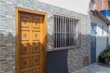 Casa à venda com 48m², 2 quartos e sem vaga Casa à venda com 48m², 2 quartos e sem vagaFachada