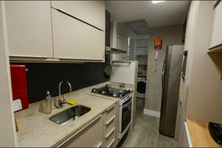 Apartamento à venda com 65m², 2 quartos e 1 vaga Apartamento à venda com 65m², 2 quartos e 1 vagaCozinha