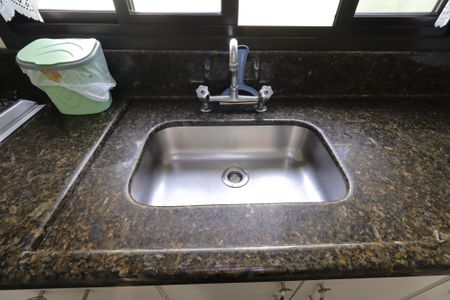 Casa à venda com 209m², 3 quartos e 7 vagasCozinha - Pia