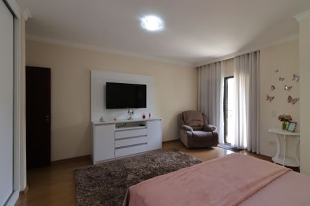 Casa à venda com 209m², 3 quartos e 7 vagasSuíte 3