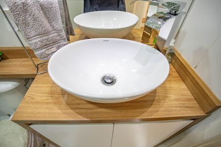 Apartamento à venda com 70m², 3 quartos e 2 vagas Apartamento à venda com 70m², 3 quartos e 2 vagasBanheiro social