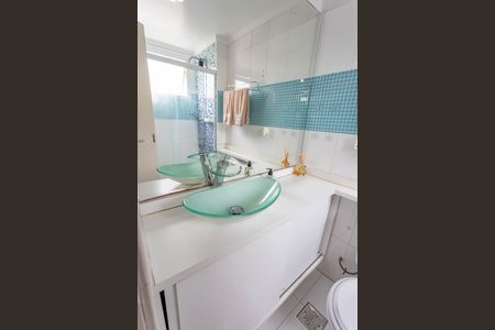 Apartamento à venda com 70m², 3 quartos e 2 vagas Apartamento à venda com 70m², 3 quartos e 2 vagasBanheiro da Suíte