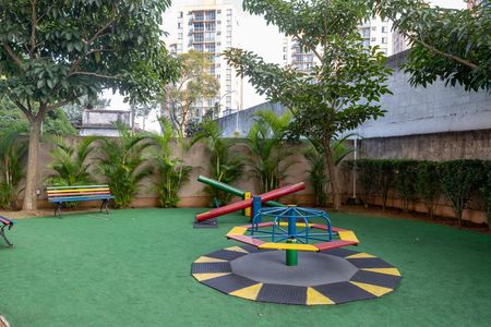 Apartamento à venda com 70m², 3 quartos e 2 vagas Apartamento à venda com 70m², 3 quartos e 2 vagasÁrea comum - Playground