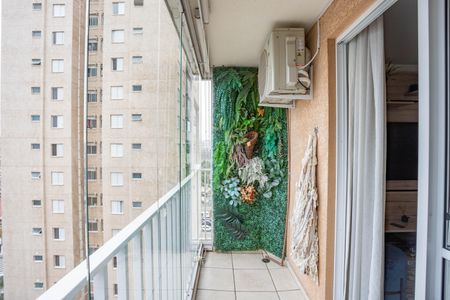 Apartamento à venda com 70m², 3 quartos e 2 vagas Apartamento à venda com 70m², 3 quartos e 2 vagasVaranda da sala