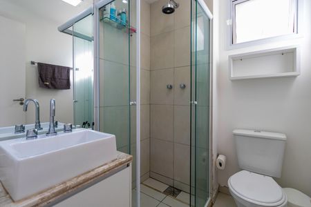 Apartamento à venda com 66m², 2 quartos e 2 vagas Apartamento à venda com 66m², 2 quartos e 2 vagasBanheiro da Suíte