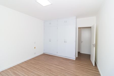 Apartamento à venda com 200m², 3 quartos e 2 vagasSuíte