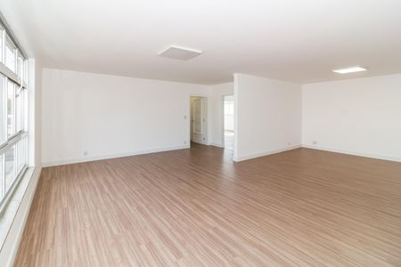 Apartamento à venda com 200m², 3 quartos e 2 vagasSala