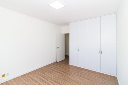 Apartamento à venda com 200m², 3 quartos e 2 vagasQuarto 1