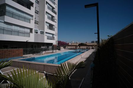 Apartamento à venda com 63m², 2 quartos e 1 vaga Apartamento à venda com 63m², 2 quartos e 1 vagaPiscina