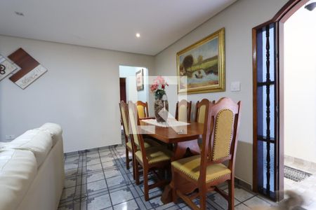 Casa à venda com 3 quartos, 180m² em Jardim Record, São Paulo