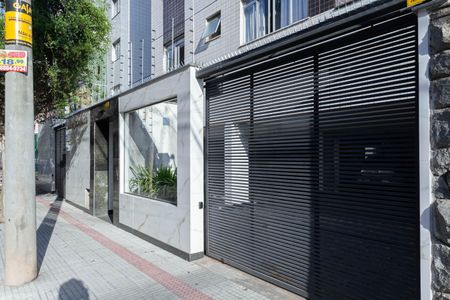 Apartamento à venda com 83m², 3 quartos e 2 vagas Apartamento à venda com 83m², 3 quartos e 2 vagasFachada