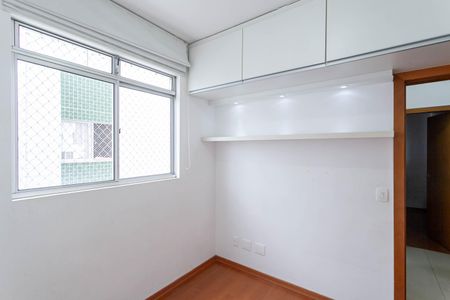 Apartamento à venda com 83m², 3 quartos e 2 vagas Apartamento à venda com 83m², 3 quartos e 2 vagasQuarto 1