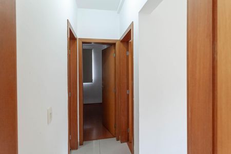 Corredor de apartamento à venda com 3 quartos, 83m² em Paquetá, Belo Horizonte