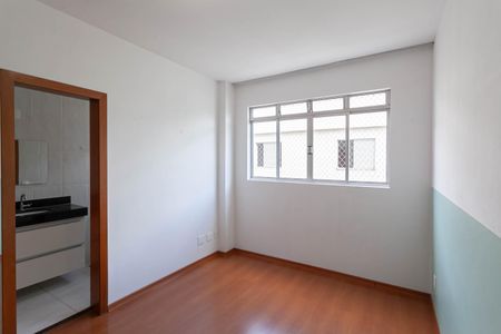 Apartamento à venda com 83m², 3 quartos e 2 vagas Apartamento à venda com 83m², 3 quartos e 2 vagasSuíte