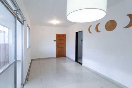 Sala de apartamento à venda com 3 quartos, 83m² em Paquetá, Belo Horizonte