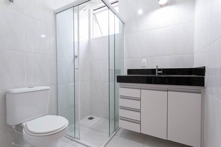 Apartamento à venda com 83m², 3 quartos e 2 vagas Apartamento à venda com 83m², 3 quartos e 2 vagasBanheiro social