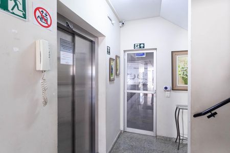 Apartamento à venda com 83m², 3 quartos e 2 vagas Apartamento à venda com 83m², 3 quartos e 2 vagasEntrada