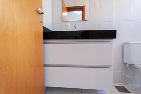Apartamento à venda com 83m², 3 quartos e 2 vagas Apartamento à venda com 83m², 3 quartos e 2 vagasBanheiro da suíte