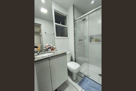 Banheiro de apartamento à venda com 2 quartos, 94m² em Vila Curuçá, Santo André
