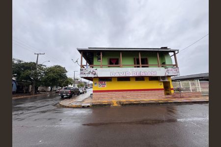 Casa à venda com 286m², 3 quartos e 1 vaga Casa à venda com 286m², 3 quartos e 1 vagaFachada