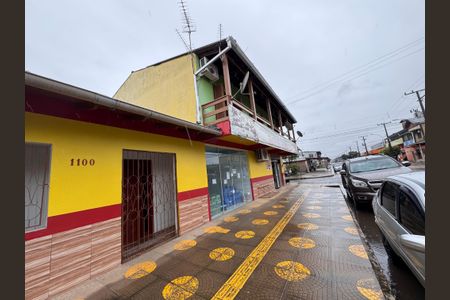 Casa à venda com 286m², 3 quartos e 1 vaga Casa à venda com 286m², 3 quartos e 1 vagaFachada