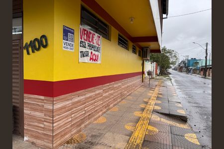 Casa à venda com 286m², 3 quartos e 1 vaga Casa à venda com 286m², 3 quartos e 1 vagaFachada