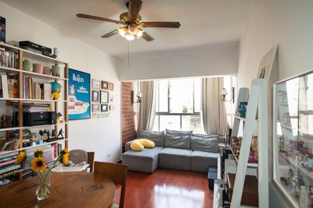 Apartamento à venda com 72m², 2 quartos e 1 vagaSala