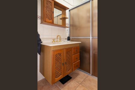 Apartamento à venda com 72m², 2 quartos e 1 vagaBanheiro Social