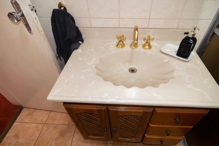 Apartamento à venda com 72m², 2 quartos e 1 vagaBanheiro Social